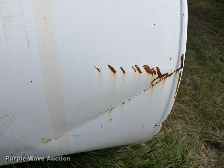 image for item EW1087 (2) fuel tanks