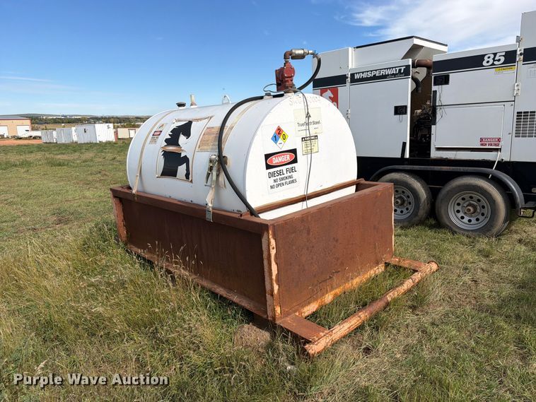 image for item EW1089 Fuel tanks