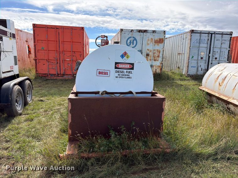 image for item EW1089 Fuel tanks
