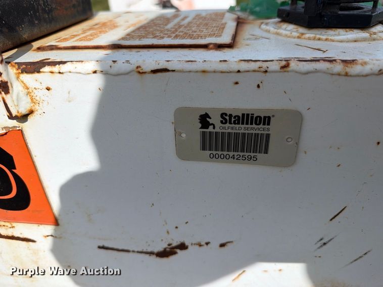 image for item EW1090 (5) fuel tanks