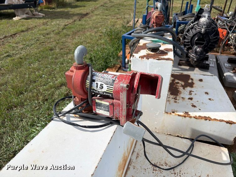 image for item EW1090 (5) fuel tanks