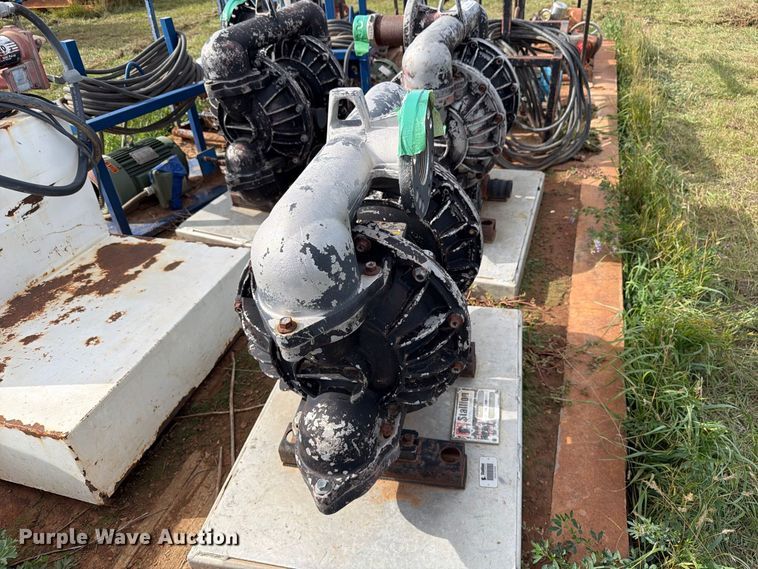image for item EW1091 Pumps