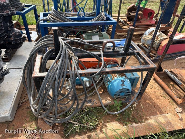 image for item EW1091 Pumps