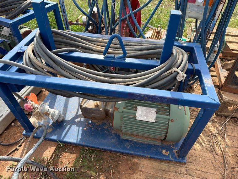 image for item EW1091 Pumps