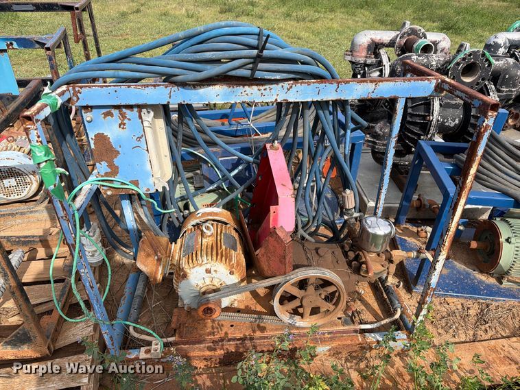 image for item EW1091 Pumps