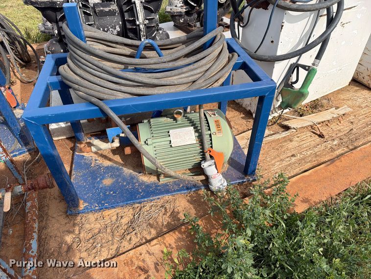 image for item EW1091 Pumps