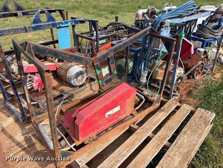 image for item EW1091 Pumps
