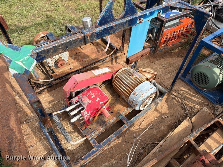 image for item EW1091 Pumps