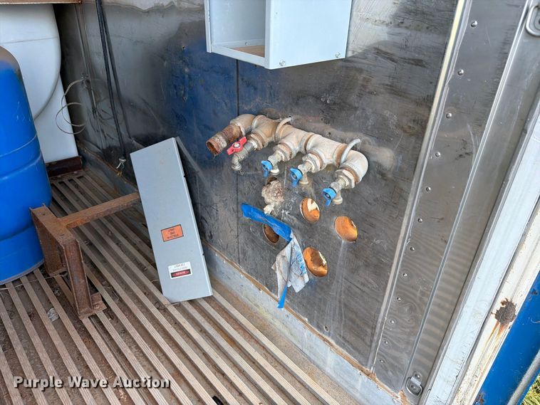 image for item EW1104 (2) water tank containers
