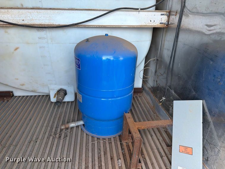 image for item EW1104 (2) water tank containers