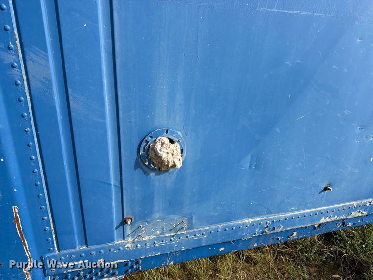 image for item EW1104 (2) water tank containers