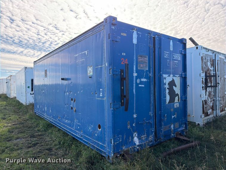 image for item EW1105 (2) water tank container