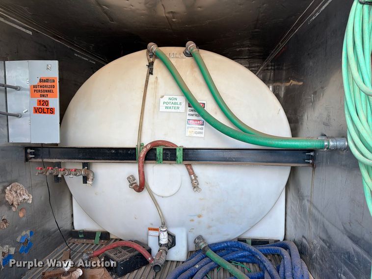 image for item EW1105 (2) water tank container