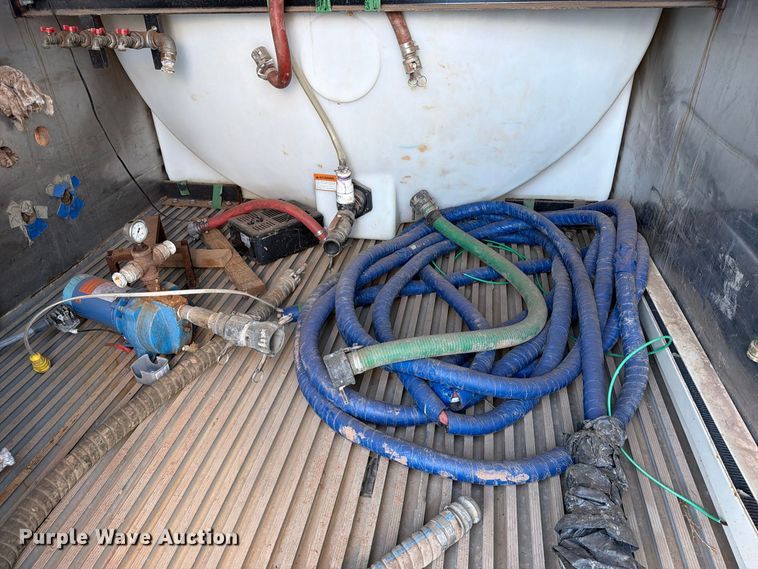 image for item EW1105 (2) water tank container