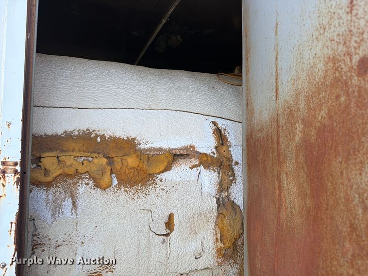 image for item EW1109 (2) water tank containers