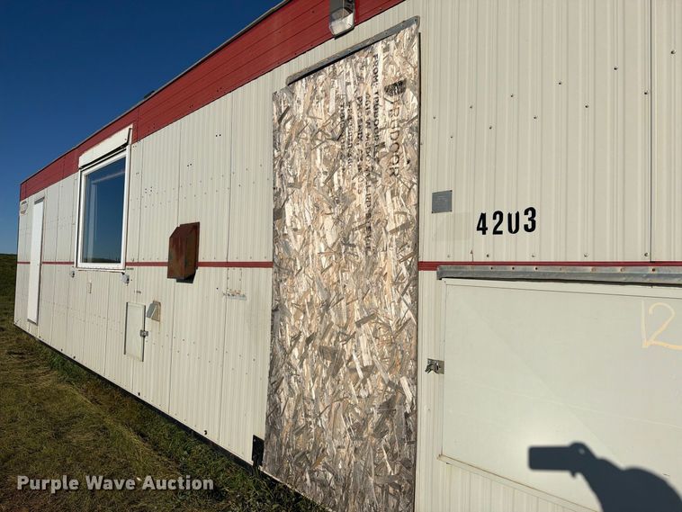 image for item EW1111 2003 Aburn ENG/GEO-4203 skid mounted living quarters 