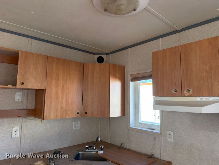 image for item EW1111 2003 Aburn ENG/GEO-4203 skid mounted living quarters 