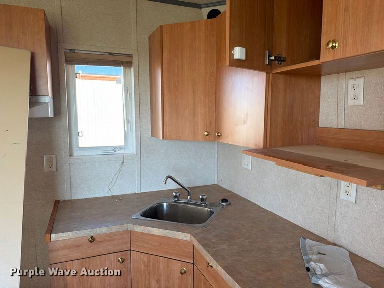 image for item EW1111 2003 Aburn ENG/GEO-4203 skid mounted living quarters 