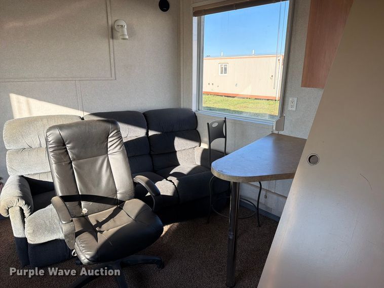 image for item EW1111 2003 Aburn ENG/GEO-4203 skid mounted living quarters 