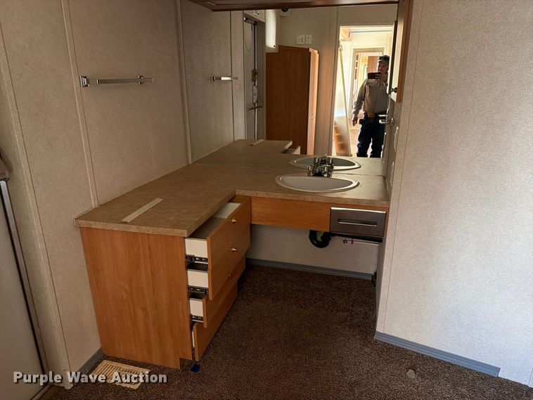 image for item EW1111 2003 Aburn ENG/GEO-4203 skid mounted living quarters 