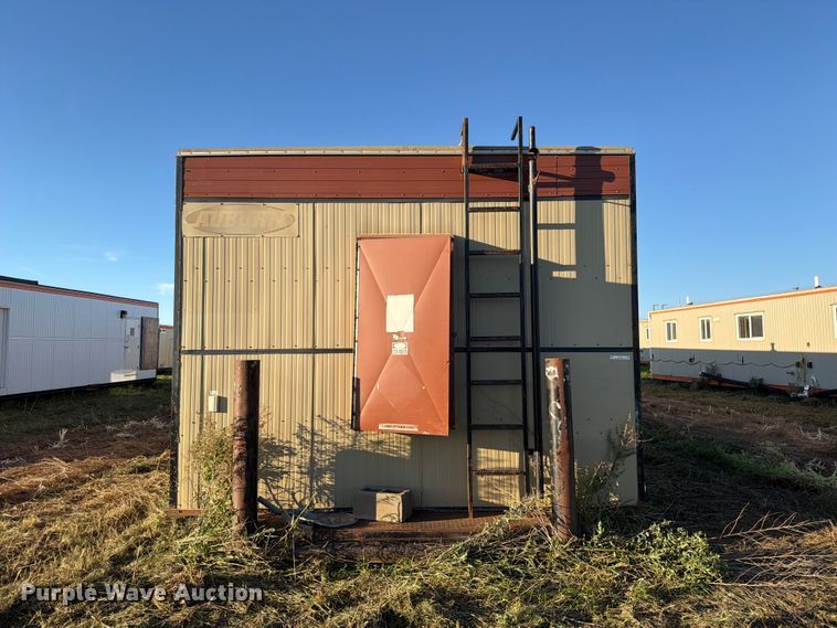 image for item EW1112 2007 Auburn ENG/GEU skid mounted living quarters 