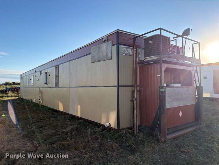 image for item EW1112 2007 Auburn ENG/GEU skid mounted living quarters 