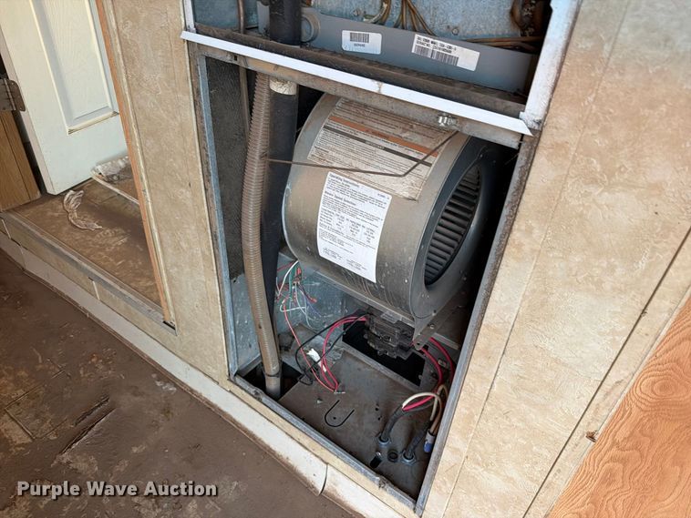 image for item EW1115 Teton skid mounted living quarters 