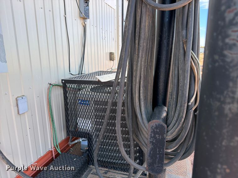 image for item EW1133 2010 Teton skid mounted office