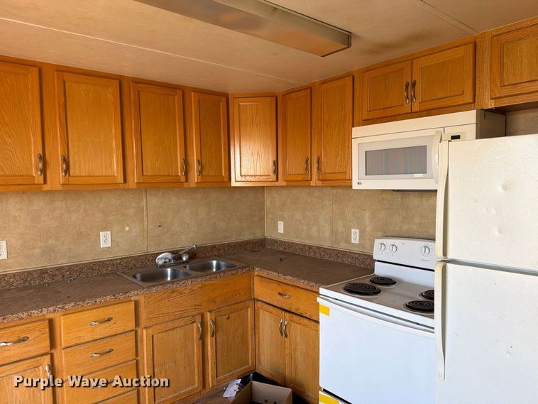 image for item EW1133 2010 Teton skid mounted office