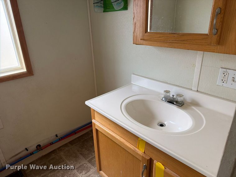 image for item EW1133 2010 Teton skid mounted office