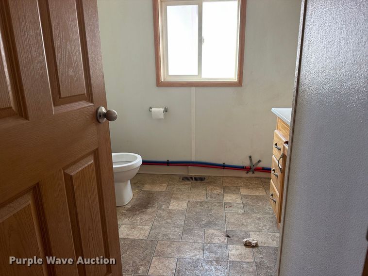 image for item EW1135 2012 Teton skid mounted office