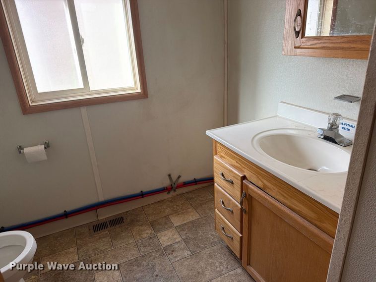 image for item EW1135 2012 Teton skid mounted office