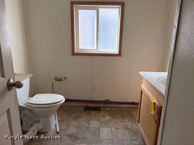 image for item EW1136 2010 Teton Portable Office
