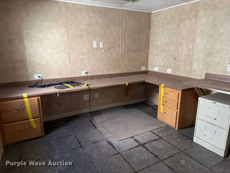 image for item EW1136 2010 Teton Portable Office