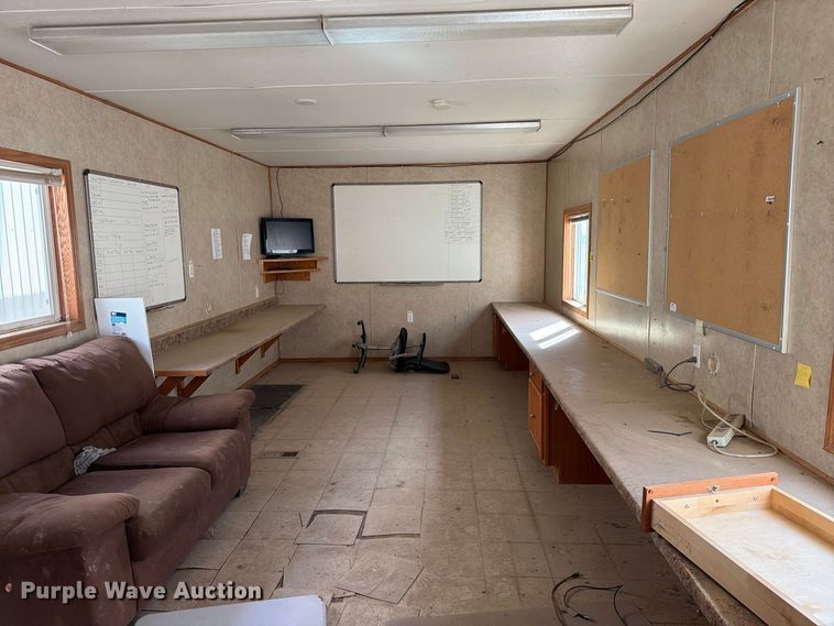 image for item EW1137 2013 Stallion portable office