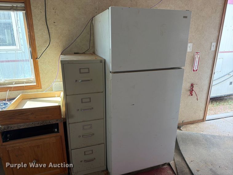 image for item EW1137 2013 Stallion portable office
