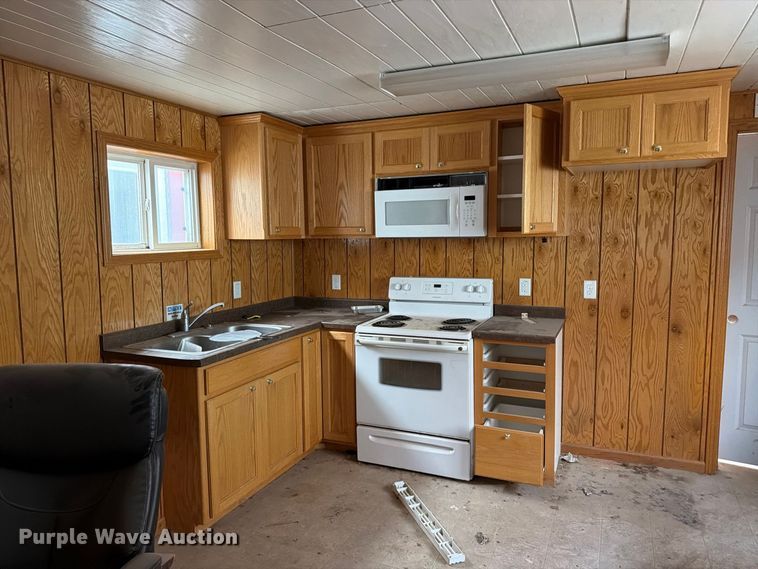 image for item EW1147 RAS International Portable home