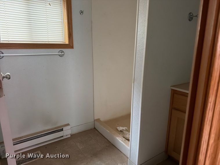 image for item EW1147 RAS International Portable home