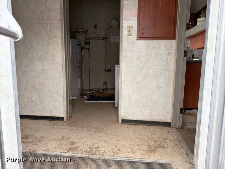 image for item EW1148 Roadway Wellsite skid mounted living quarters