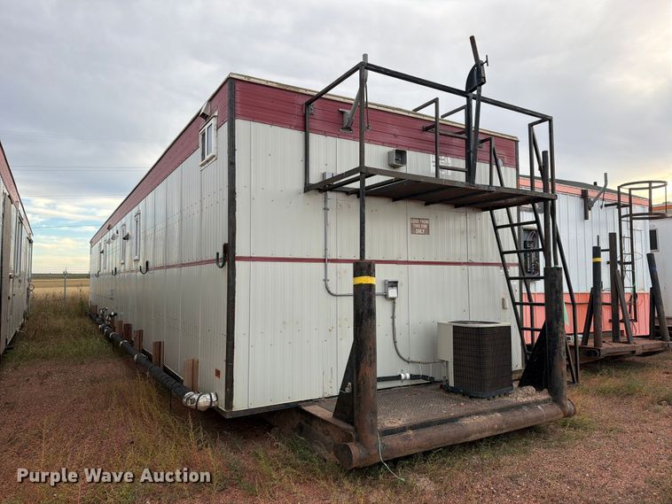 image for item EW1150 2004 Denille ENG/GEO-4233 skid mounted living quarters