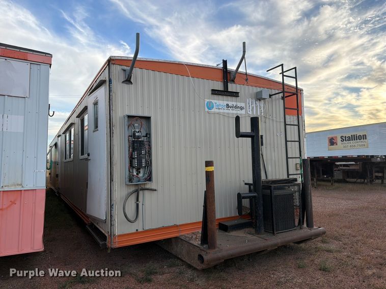 image for item EW1152 2011 Teton Skid mounted living quarters
