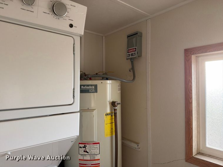 image for item EW1152 2011 Teton Skid mounted living quarters