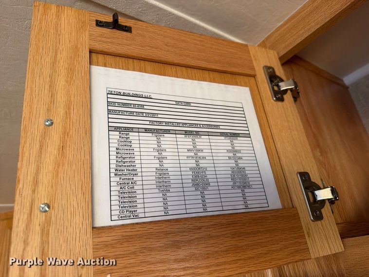 image for item EW1152 2011 Teton Skid mounted living quarters
