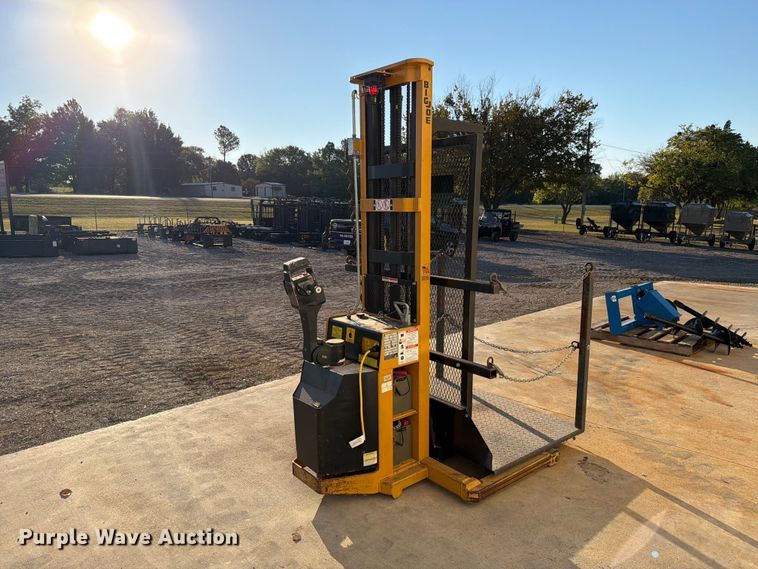 image for item EW7552 Big Joe PDBB-20-T12 forklift