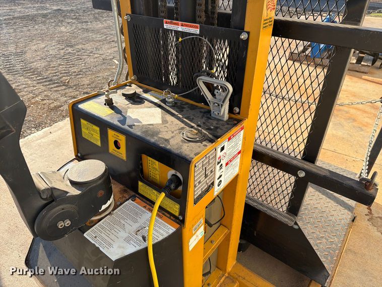 image for item EW7552 Big Joe PDBB-20-T12 forklift