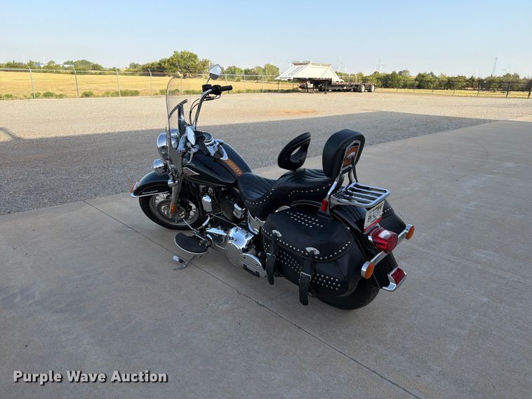 image for item EW8896 2010 Harley-Davidson Heritage Softail Classic motorcycle