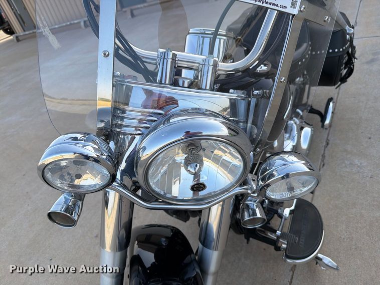 image for item EW8896 2010 Harley-Davidson Heritage Softail Classic motorcycle