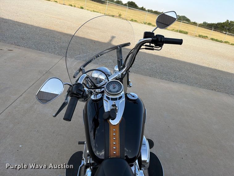 image for item EW8896 2010 Harley-Davidson Heritage Softail Classic motorcycle