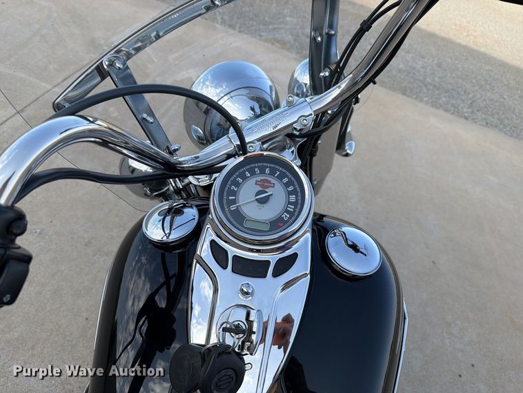 image for item EW8896 2010 Harley-Davidson Heritage Softail Classic motorcycle