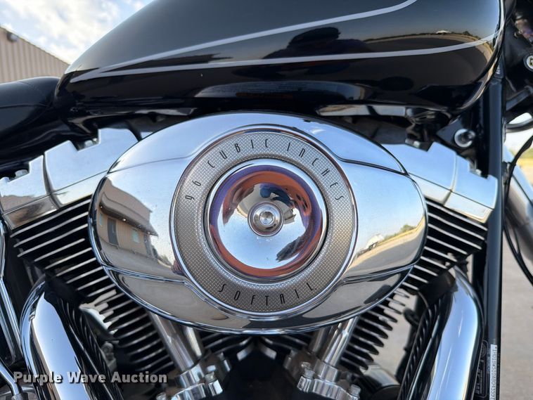 image for item EW8896 2010 Harley-Davidson Heritage Softail Classic motorcycle